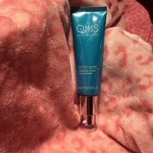 COPY - COPY - BNWT! QMS Active Glow Tinted Day Cream